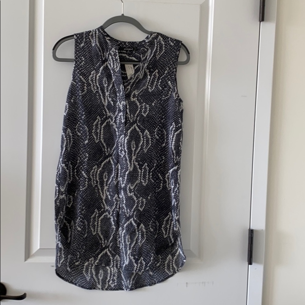 acrobat silk top snake print size XS